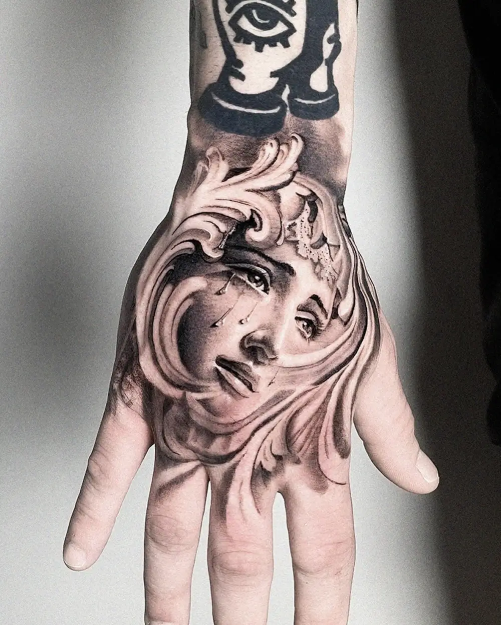 tattooer_amu