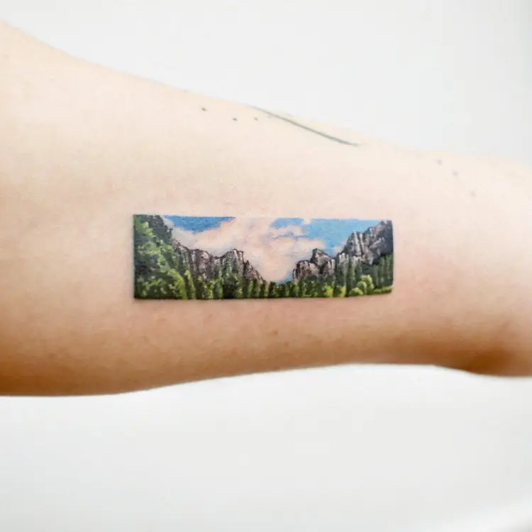 Mini, Nature