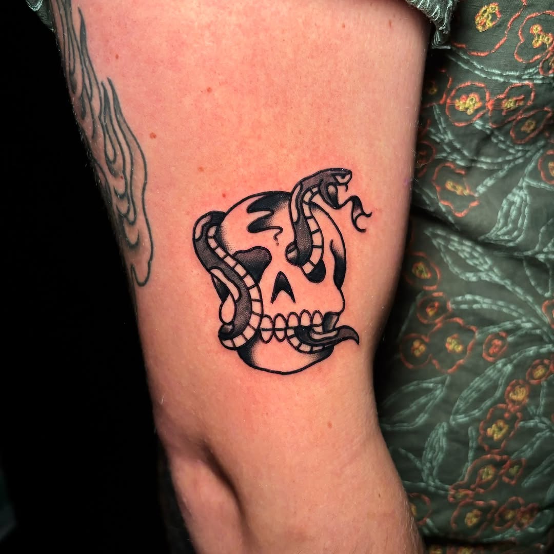 Ink and Dagger Tattoo