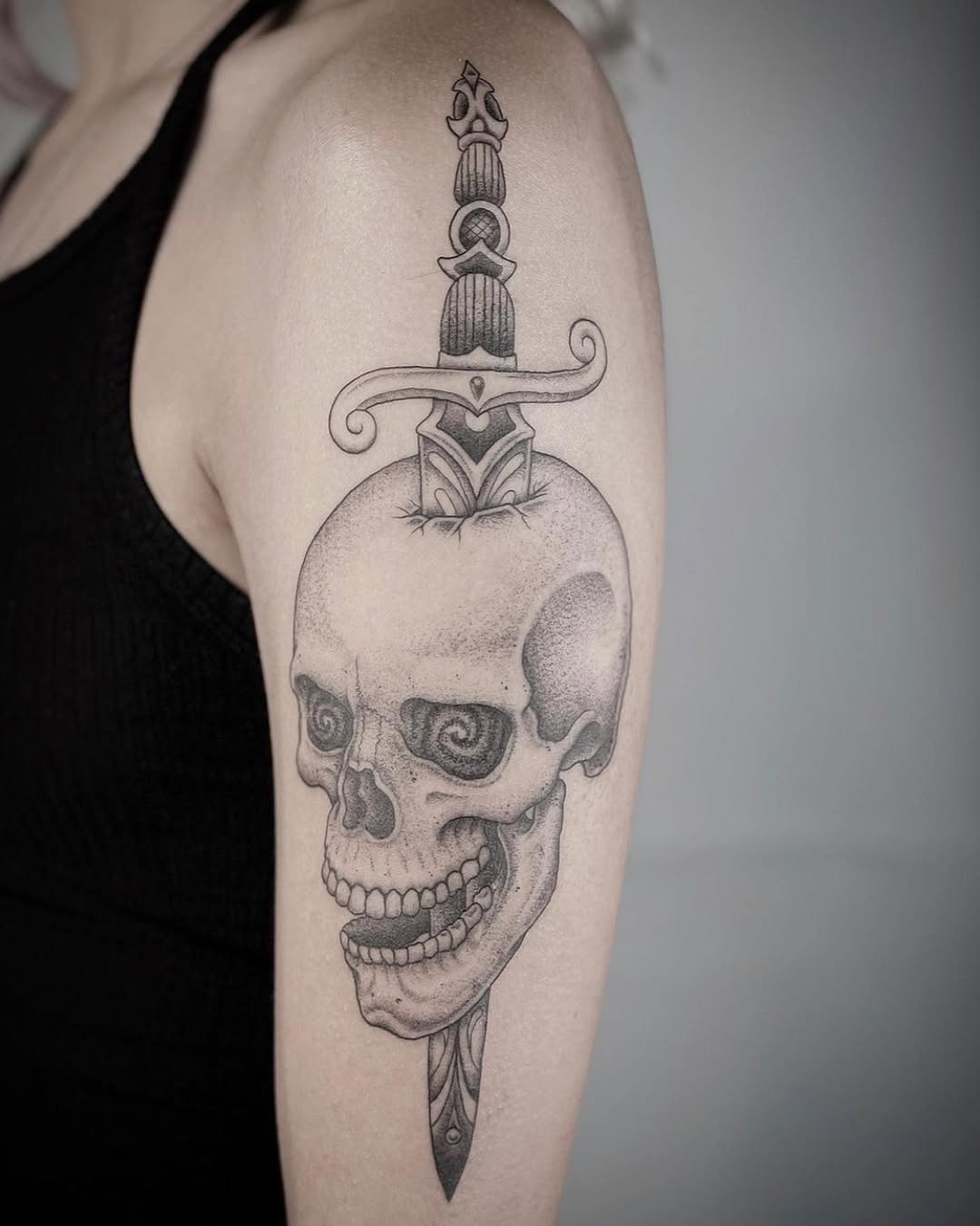 Full Circle Tattoo