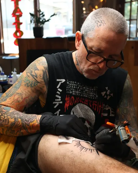 Full Circle Tattoo