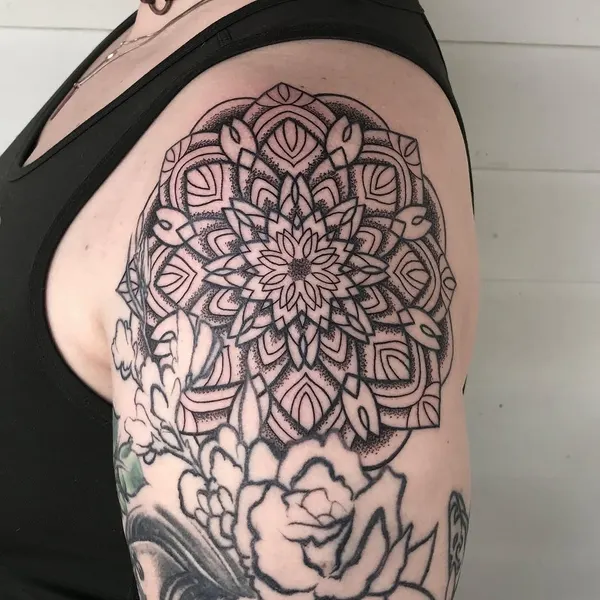 laurablacktattoo