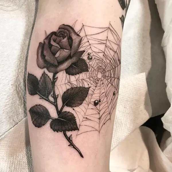 Full Circle Tattoo