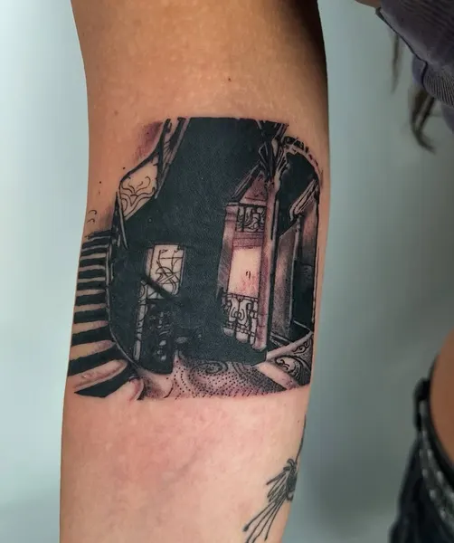 Full Circle Tattoo