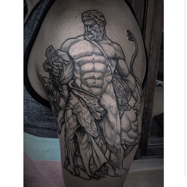 Full Circle Tattoo