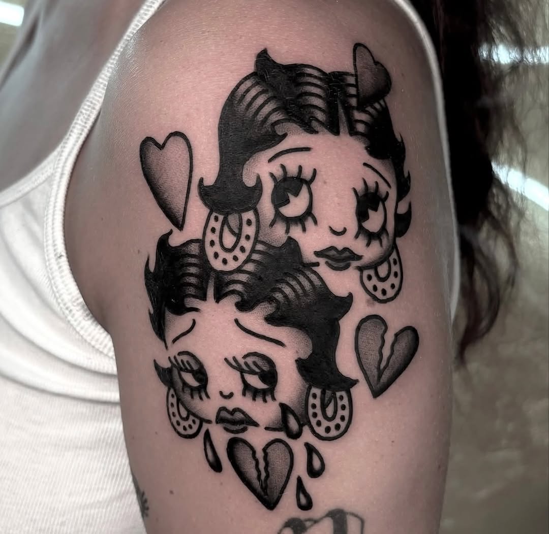Full Circle Tattoo