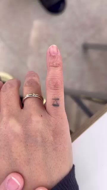 tattooist_arar