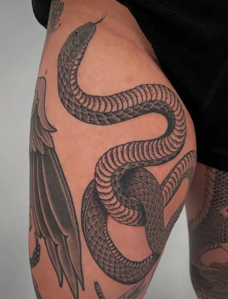 Full Circle Tattoo