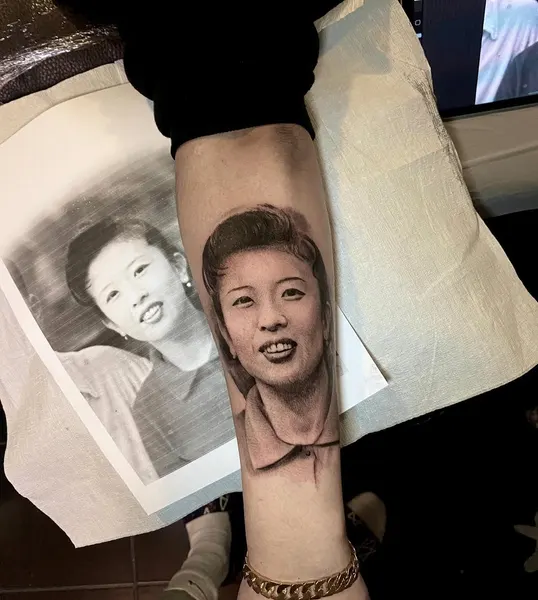 tattooist_bk
