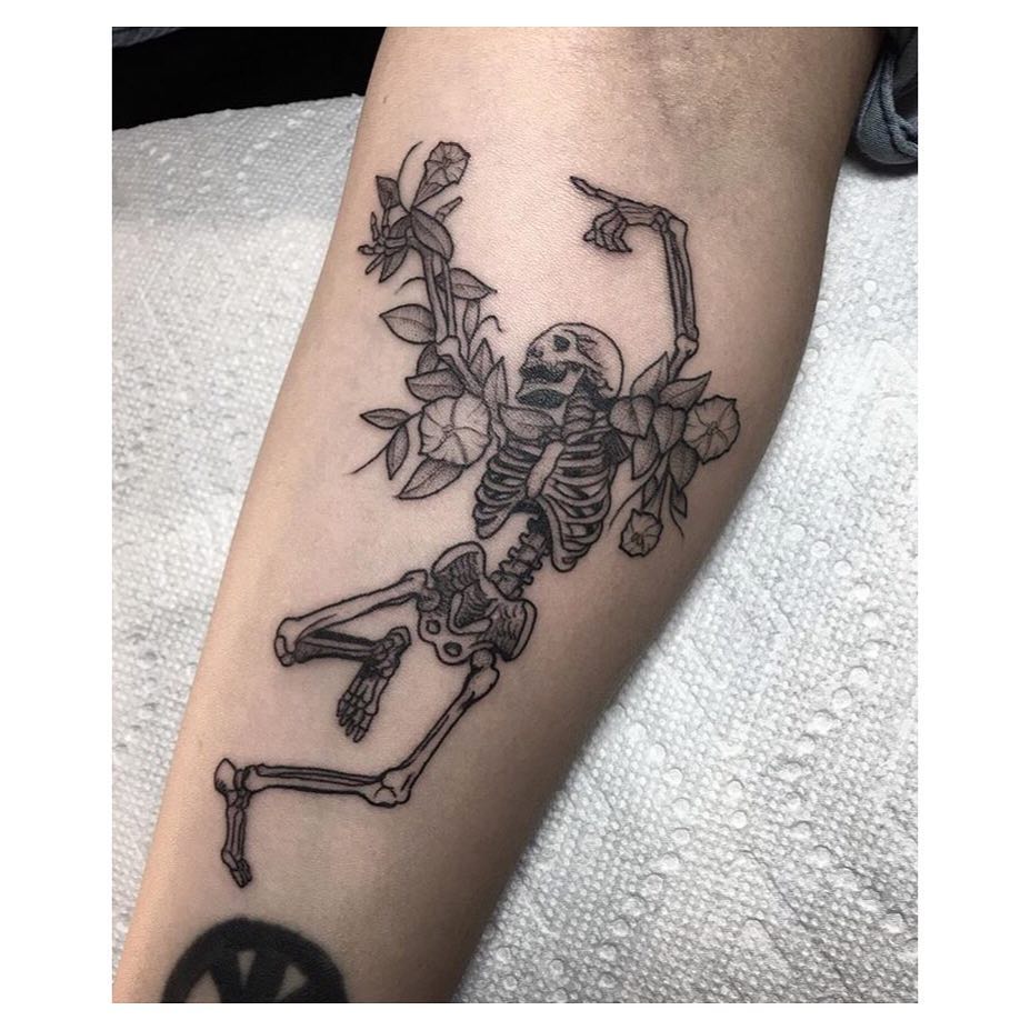 Full Circle Tattoo