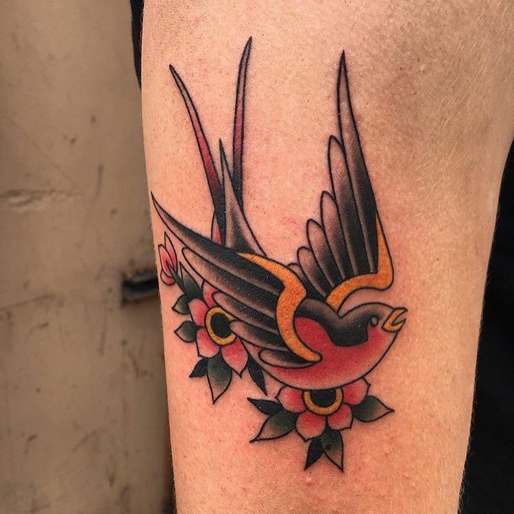 Full Circle Tattoo