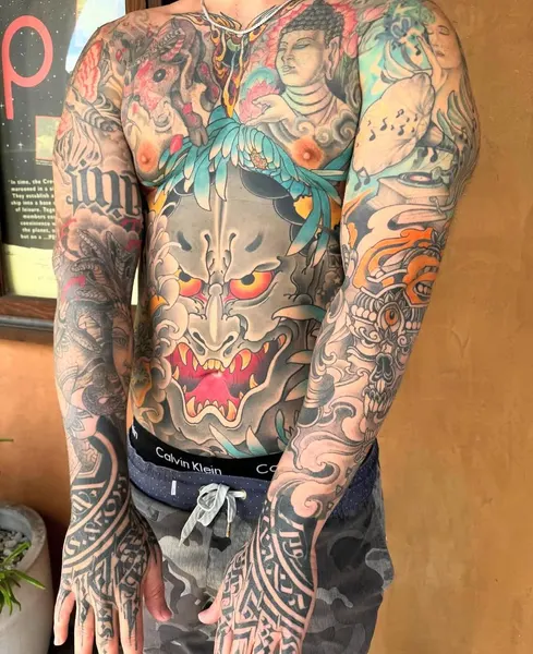 Full Circle Tattoo