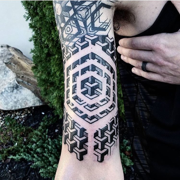 Ink and Dagger Tattoo