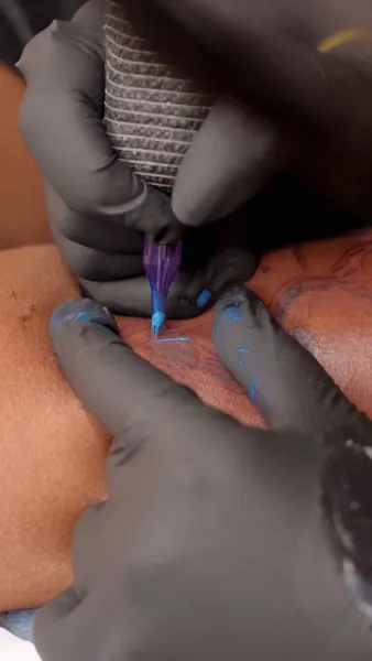 tattooist_toma