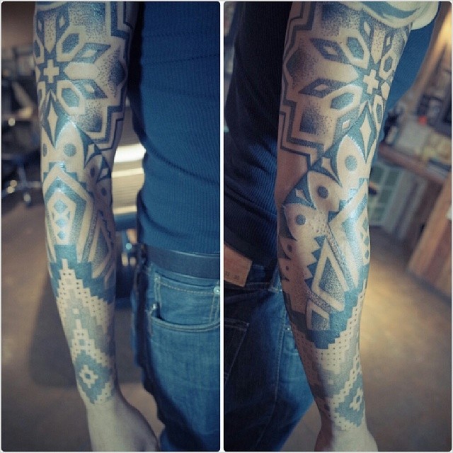 Full Circle Tattoo