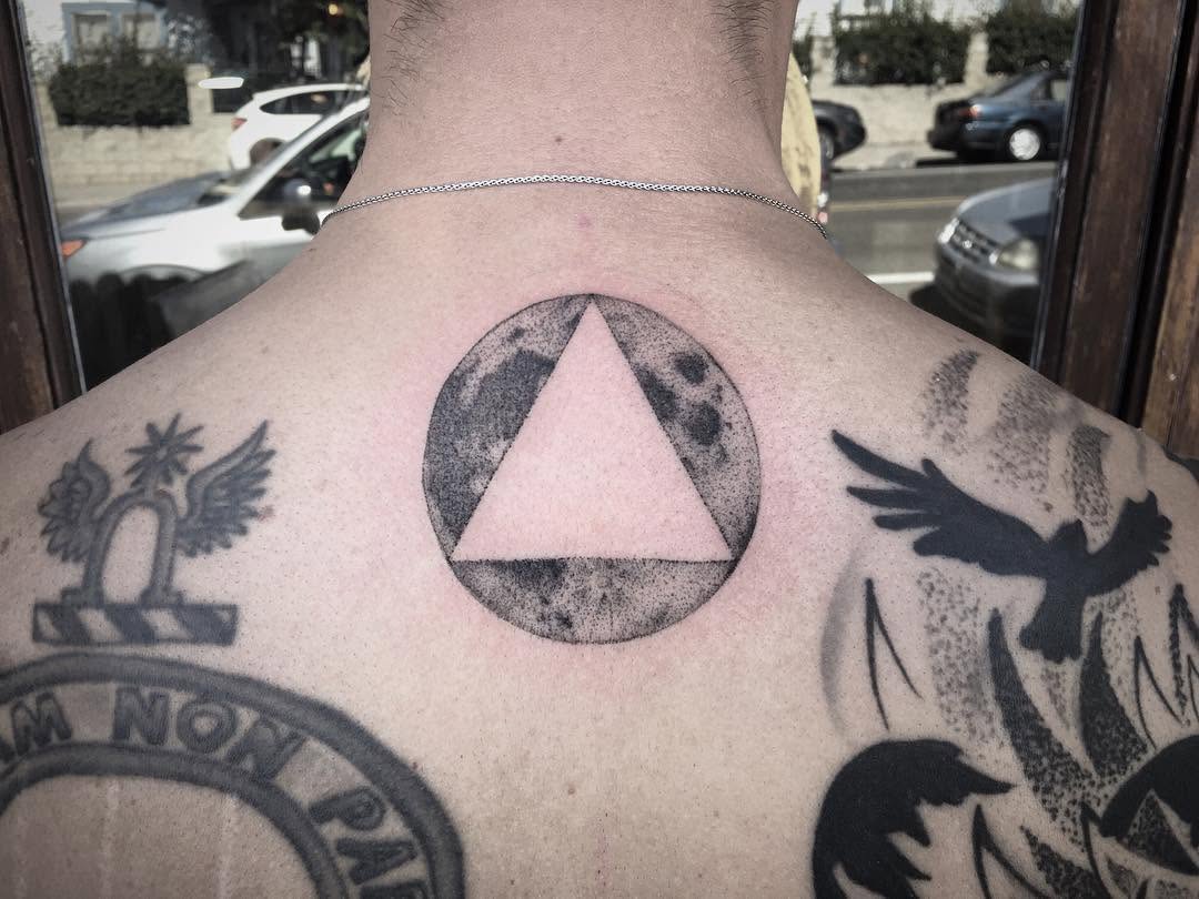 Full Circle Tattoo