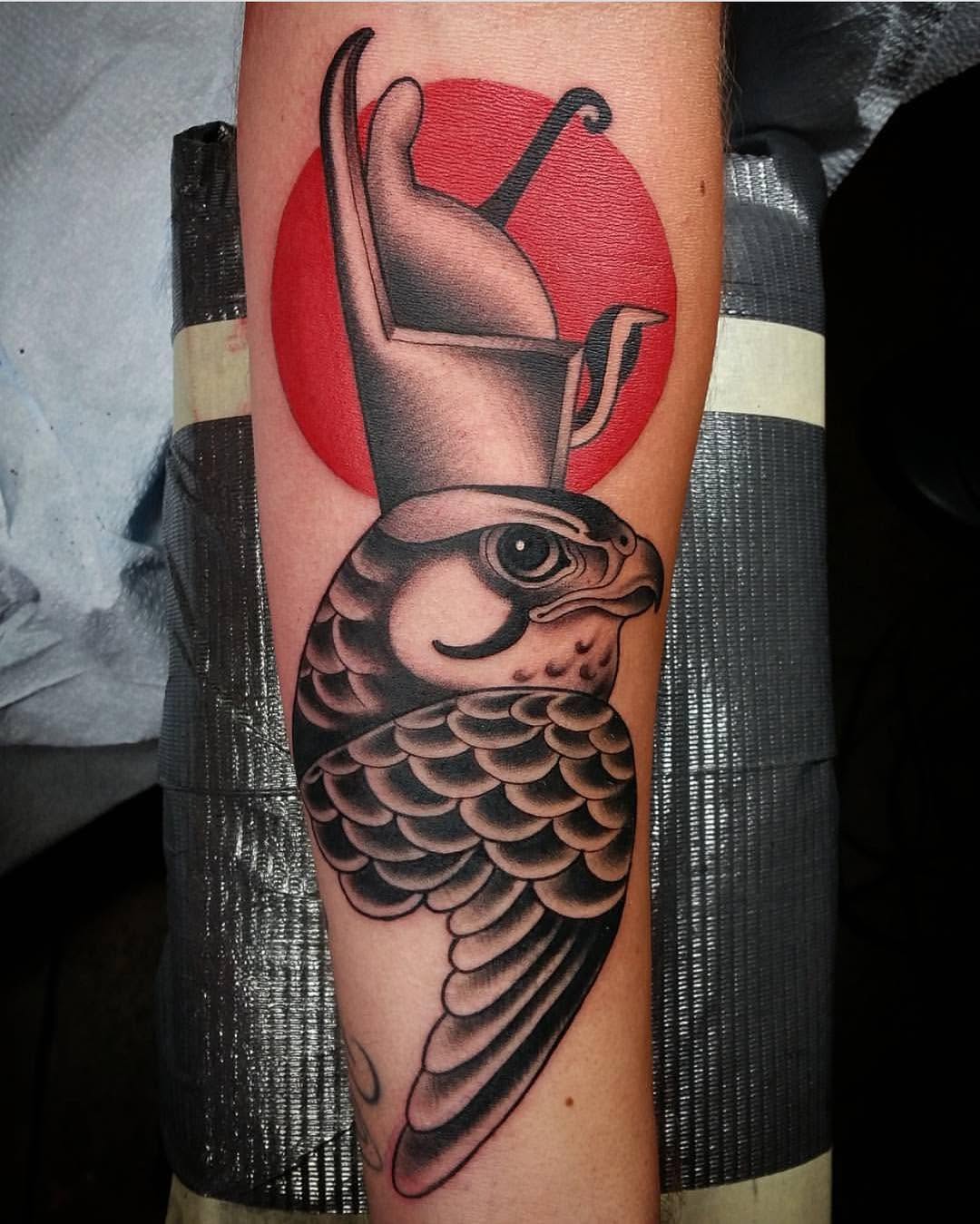 Full Circle Tattoo