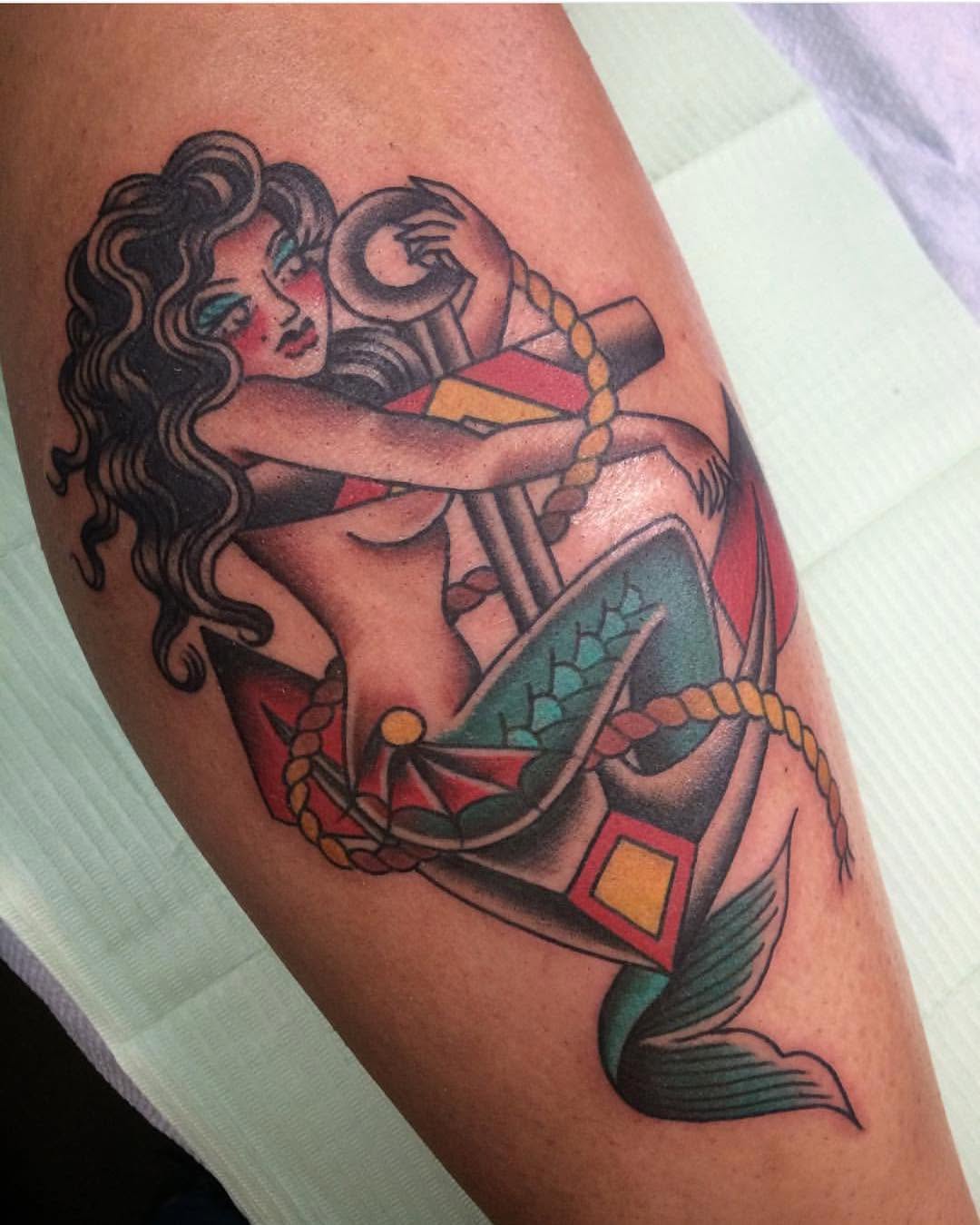 Full Circle Tattoo