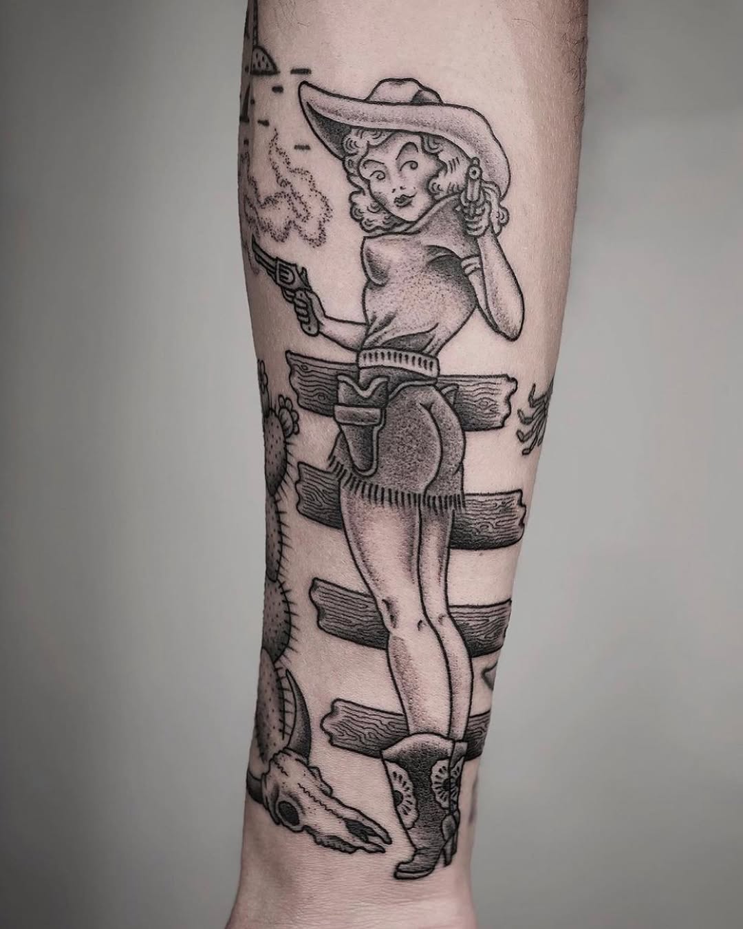 Full Circle Tattoo