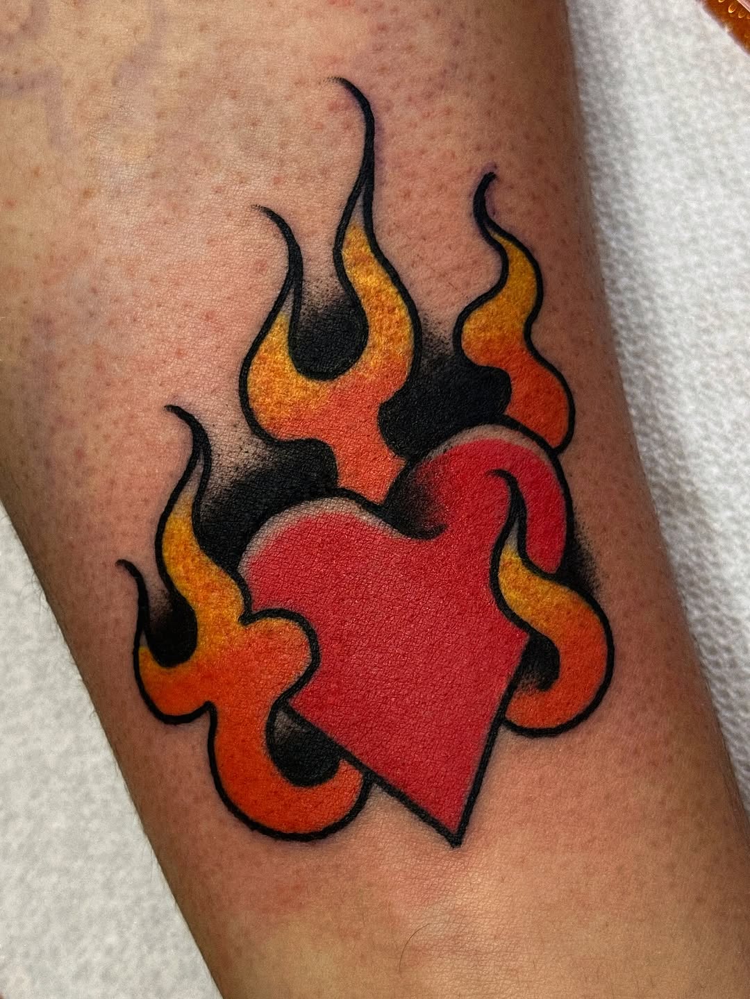 lindseebeetattoo