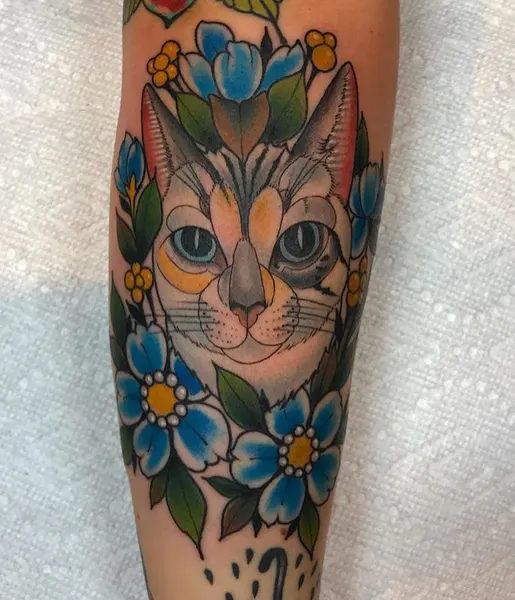 Full Circle Tattoo
