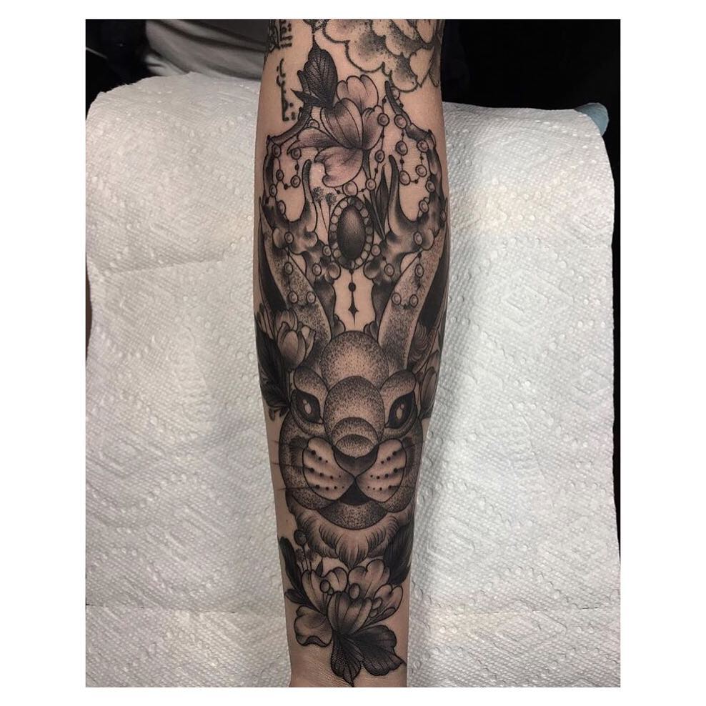 Full Circle Tattoo