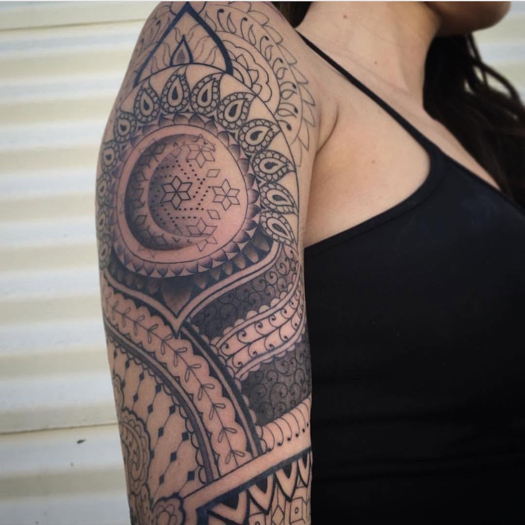 Full Circle Tattoo
