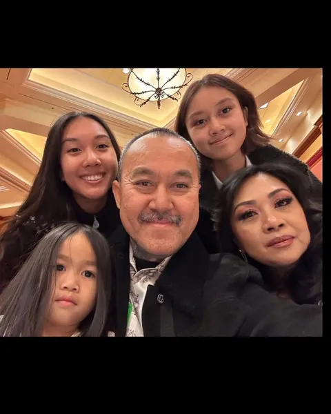 Robert Pho