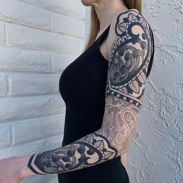 Full Circle Tattoo