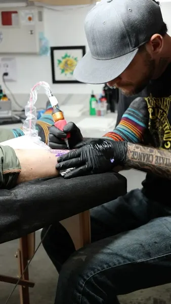 Full Circle Tattoo