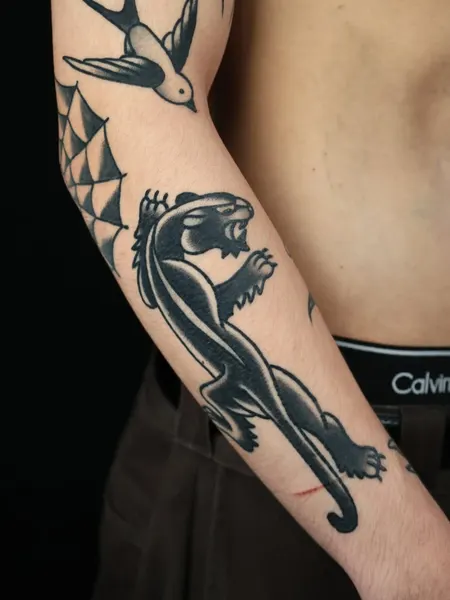 Full Circle Tattoo