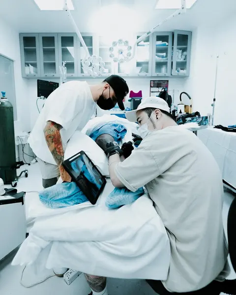 tattooist_bk