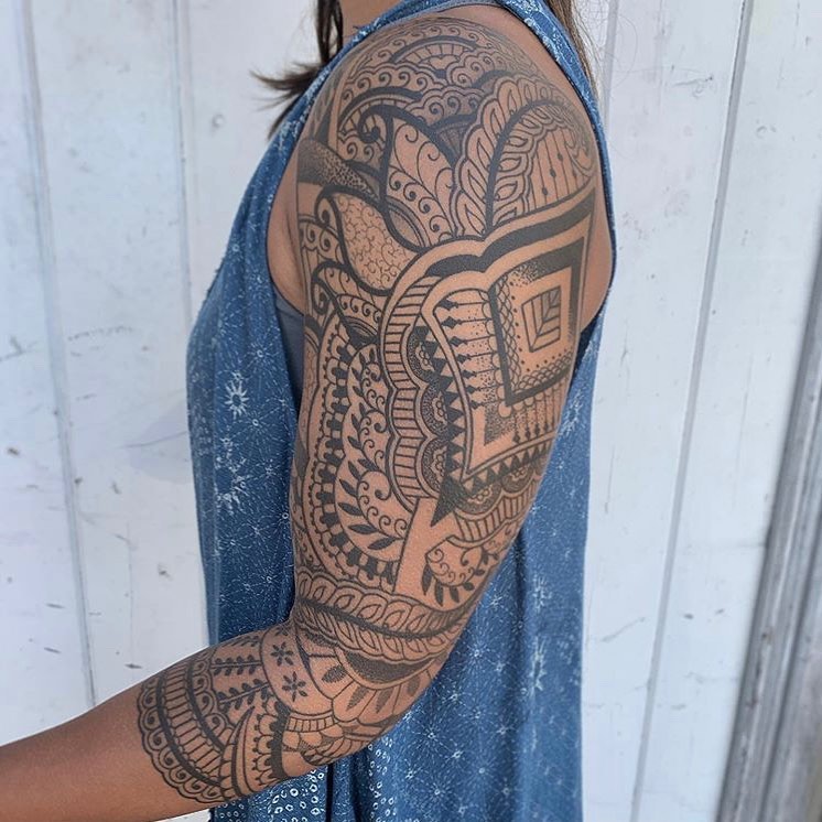 Full Circle Tattoo