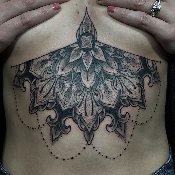 Full Circle Tattoo