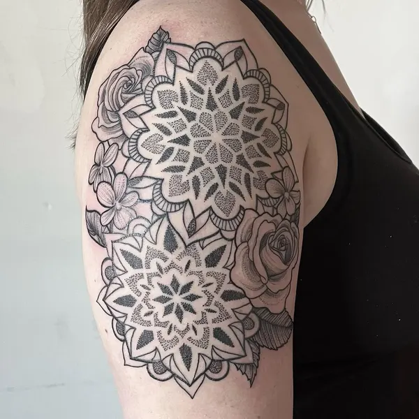 laurablacktattoo