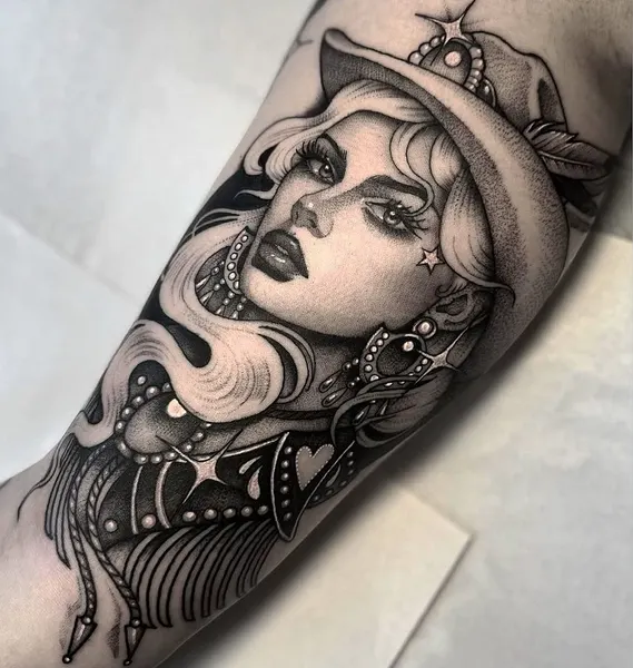 Luna Lucero