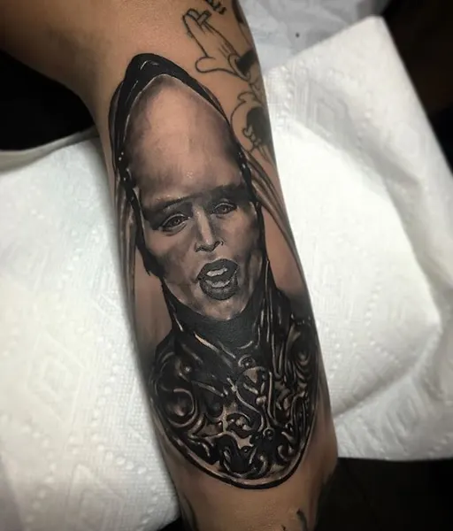 Full Circle Tattoo
