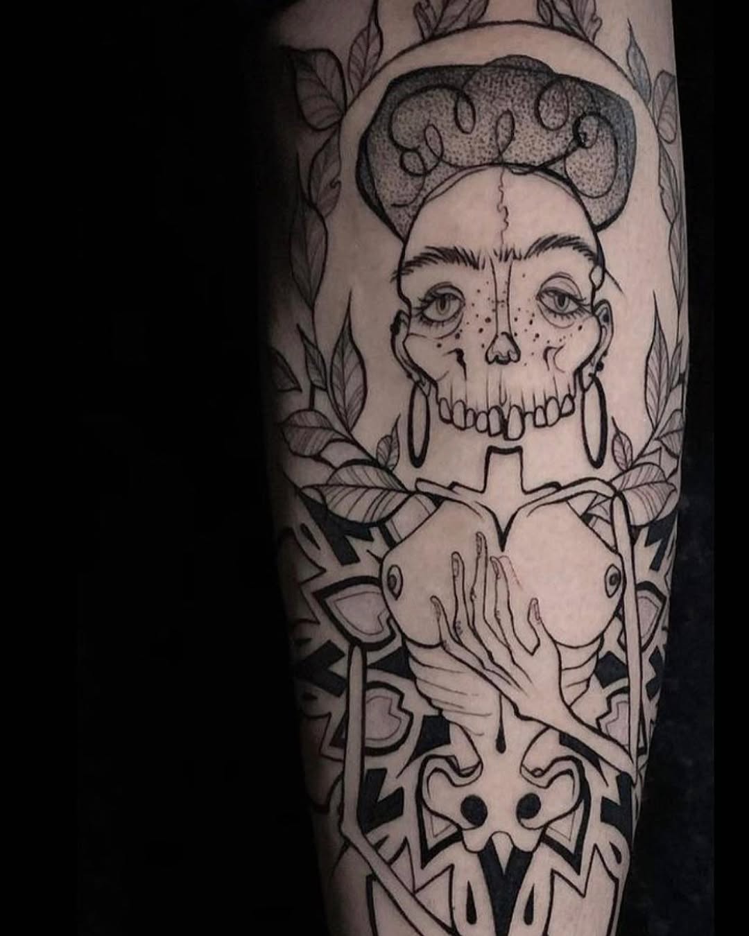 Full Circle Tattoo