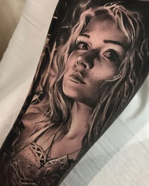 Full Circle Tattoo