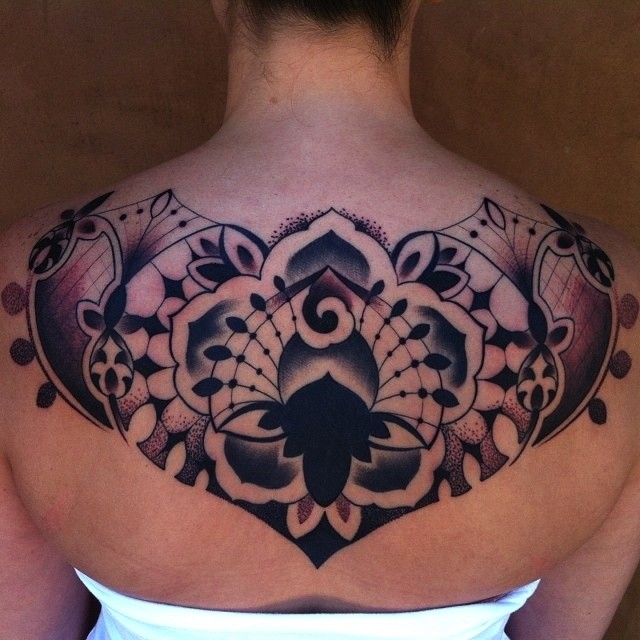 Full Circle Tattoo