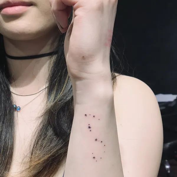 Mini, 성좌, 혜성