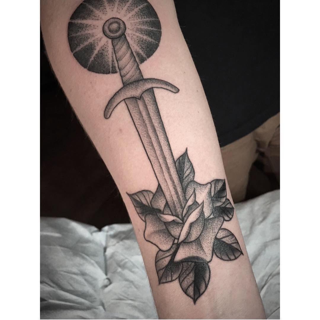 Full Circle Tattoo