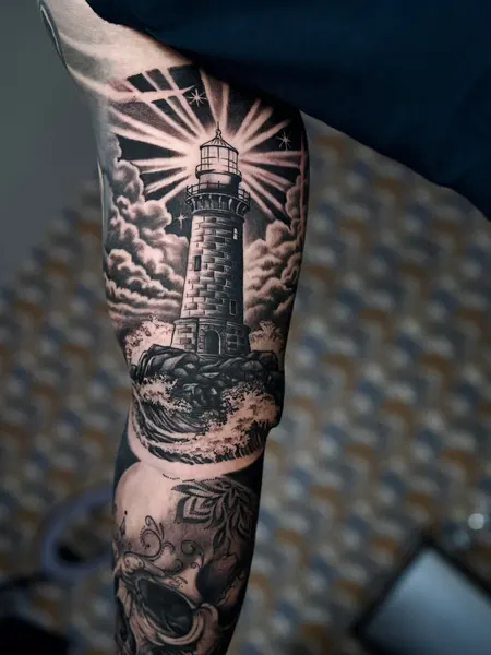 Full Circle Tattoo