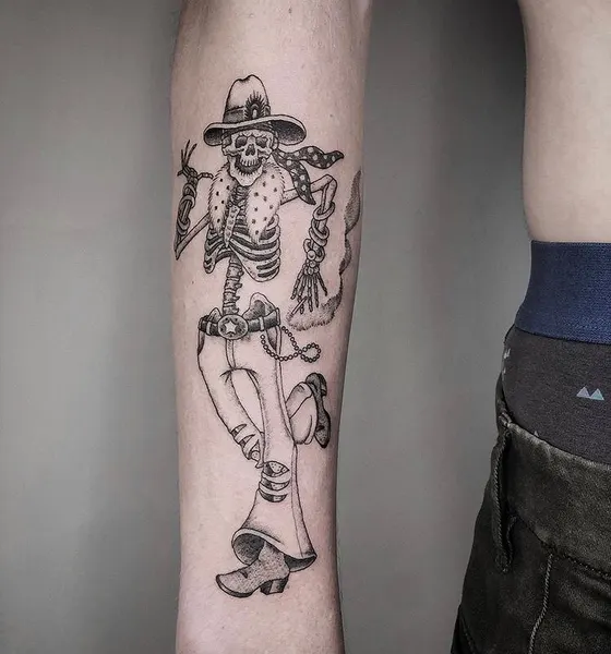 Full Circle Tattoo