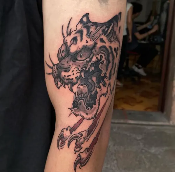Full Circle Tattoo