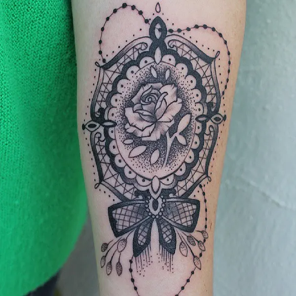 Full Circle Tattoo