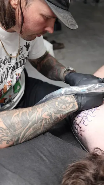 Full Circle Tattoo