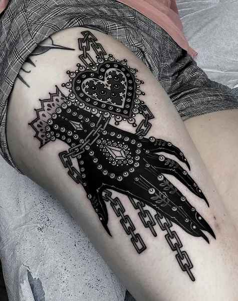 black_casket