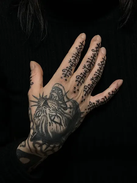 black_casket