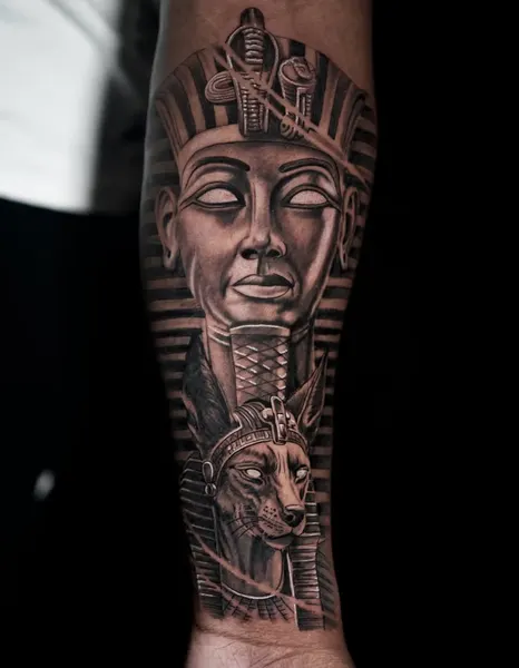 Full Circle Tattoo